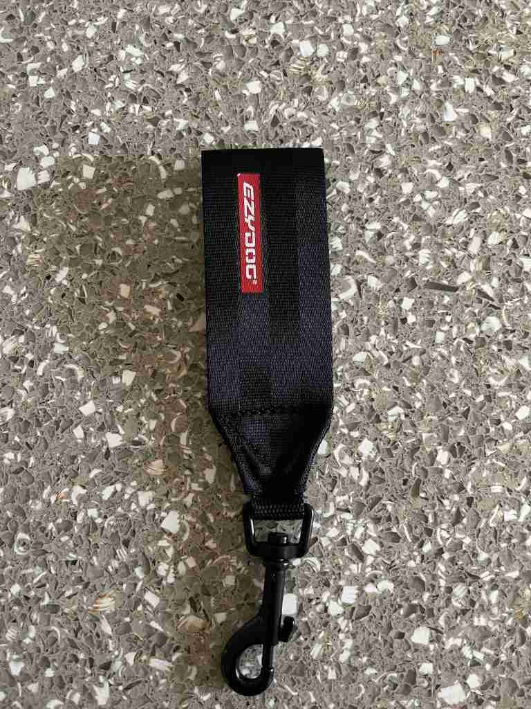 Front shot of the EzyDog car seatbelt restraint.