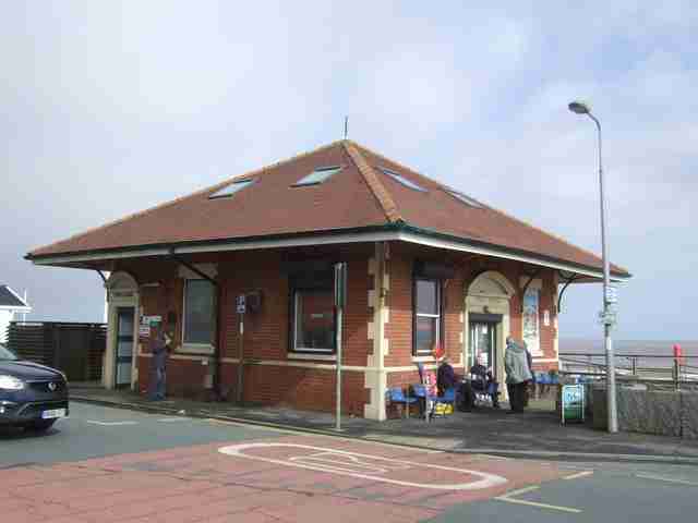 Front shot of Hornsea beach cafe and toilets on Marine Drive